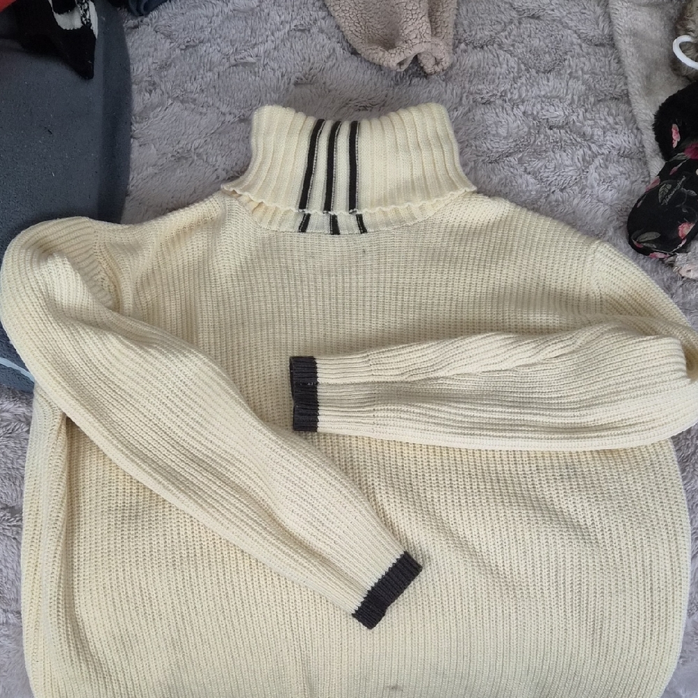 Eddie Bauer Ivory Knit Sweater with Navy Blue Stripes